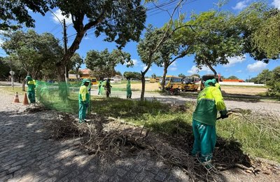 Autarquia Municipal de Limpeza Urbana realiza mutirão no Campus da Ufal