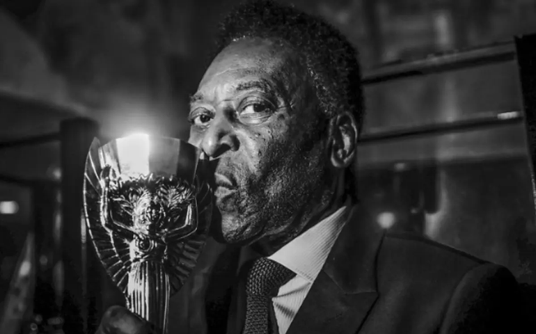 Santos cultua Pelé: ‘O homem que levou o nome do Alvinegro Praiano para o mundo’