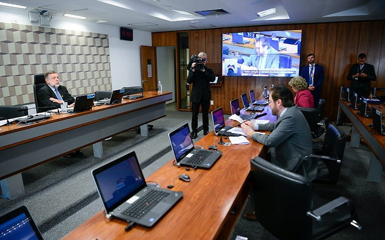 CE debate prioridades da educação superior no próximo PNE