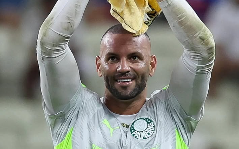 Weverton vê Palmeiras maduro para jogo com São Paulo e convoca torcida: 'Domingo de casa cheia'