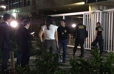PF e MPF fazem operação de busca em endereços ligados a Aécio Neves