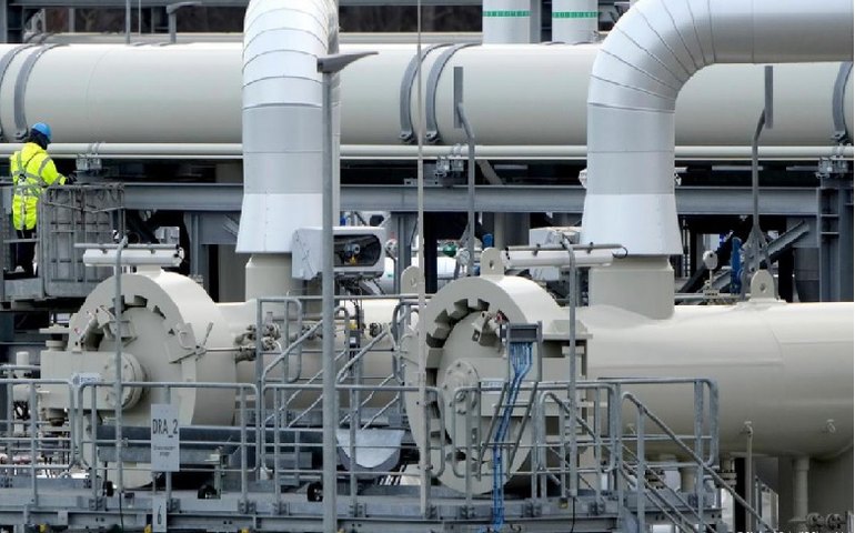 Mercados de gás europeu e global não estão fora de risco; alerta AIE