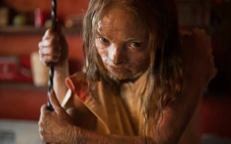 'A Múmia de Lee Cronin' não chega aos pés de 'Super Mario' ou 'Ave Maria' nas bilheterias