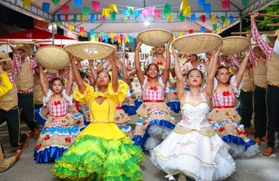 Caravana do Forró 2026 levou apresentações de quadrilhas juninas e shows ao bairro Belo Horizonte
