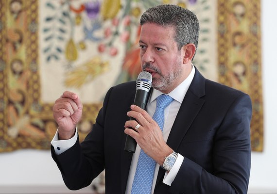 &#8216;Vitória de Lira na Câmara atrapalha a frente de centro&#8217;