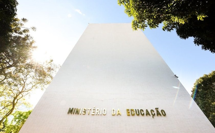 Sai edital do concurso MEC com 220 vagas efetivas; R$6,2 mil