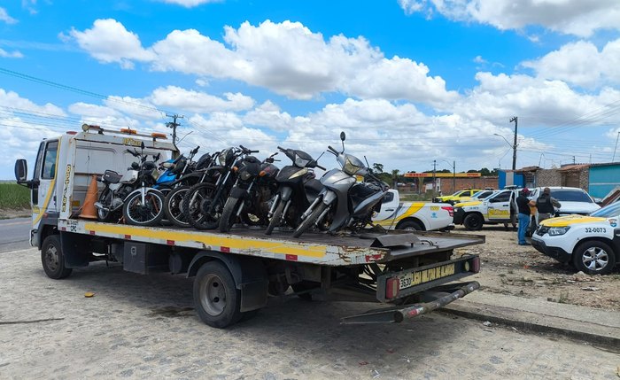 Todo o material apreendido nas ações foi encaminhado  à delegacia para a realização dos procedimentos cabíveis