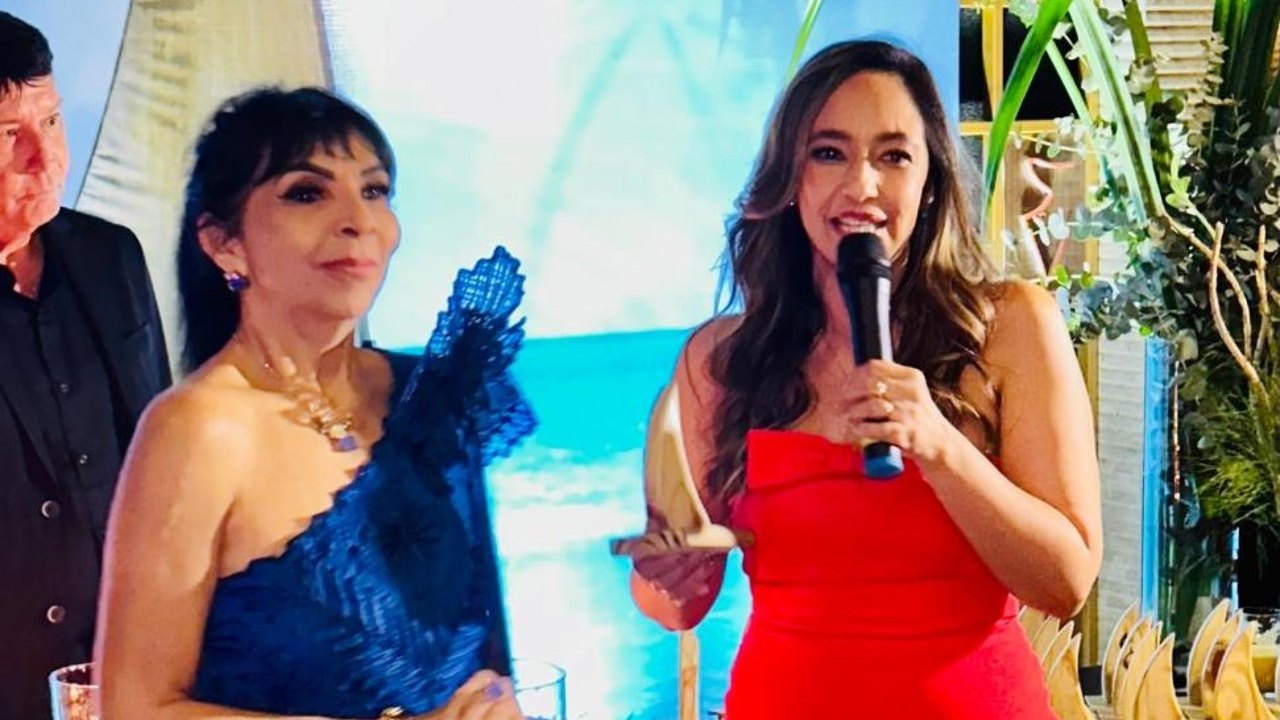  Delegada Luci Mônica recebe troféu por contribuições ao turismo alagoano 