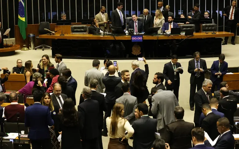 Câmara aprova redução de benefícios fiscais; projeto segue para o Senado