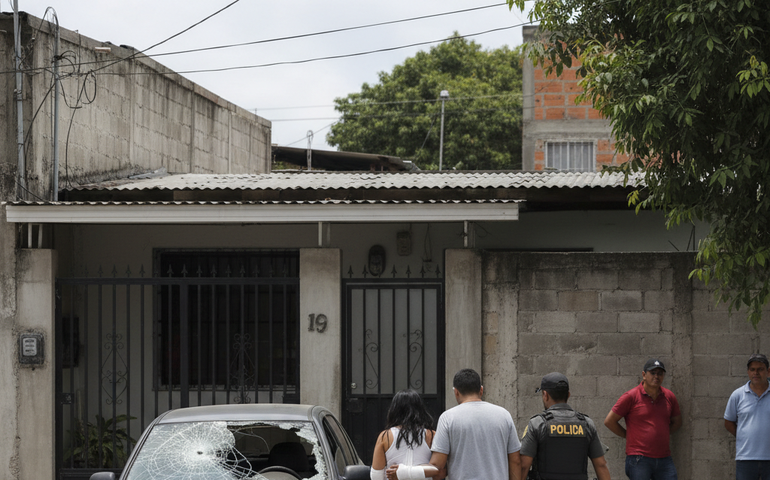 Mãe de Pineida, ex-Fluminense, é ferida em ataque que matou o jogador no Equador