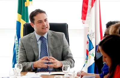 Apenas Alagoas e mais seis estados garantem pagamento do 13º