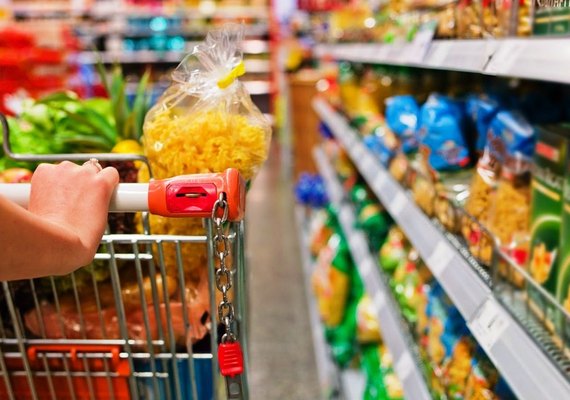 Inflação dos supermercados fica em 1,58% em novembro; no ano, alta soma 12,53%