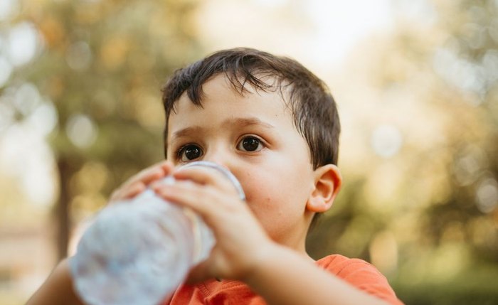 Férias escolares exigem atenção dos pais para manter saúde e rotina das crianças