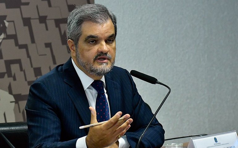 Indicado à embaixada na Itália é aprovado no Plenário