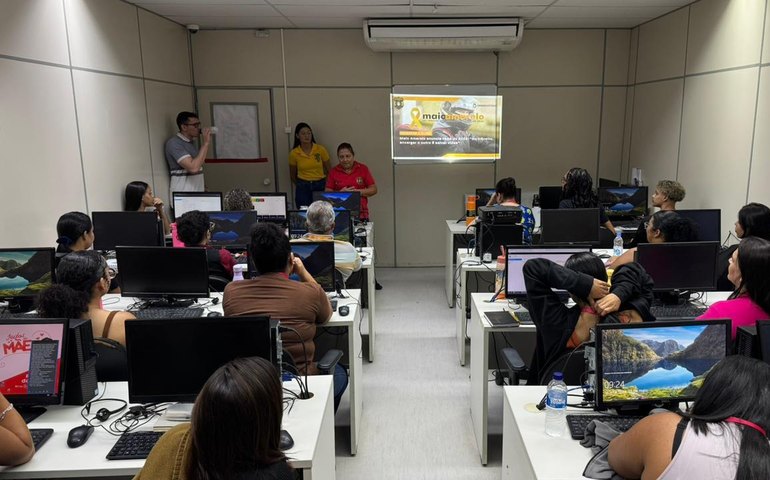 Profissionais de telemarketing participam de ação educativa do Maio Amarelo em Maceió