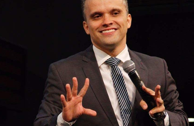 Juventude debate o agir do Espírito Santo em seminário