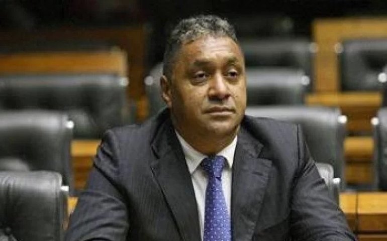 Tiririca tenta reeleição à Câmara após perder número para Eduardo Bolsonaro