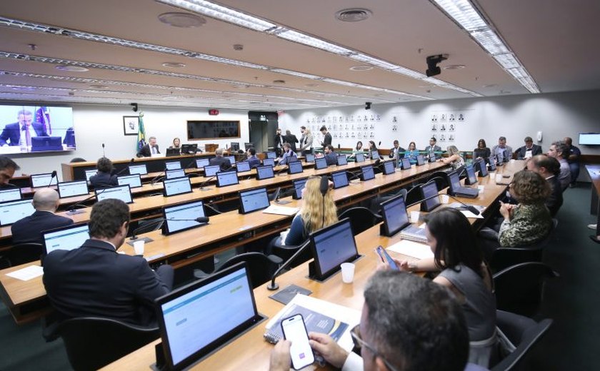 Conselho de Ética sorteia relatores de processos contra André Janones e Gilvan da Federal