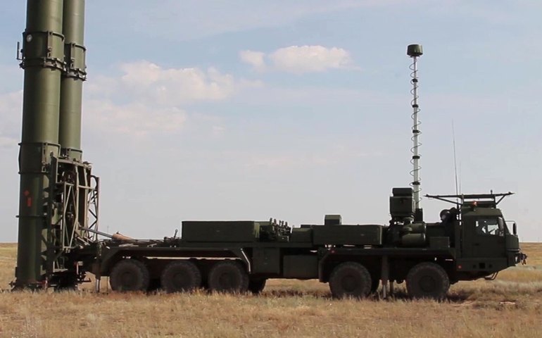 Revista aponta S-500 russo como principal ameaça aos caças F-35 e bombardeiros B-21 dos EUA