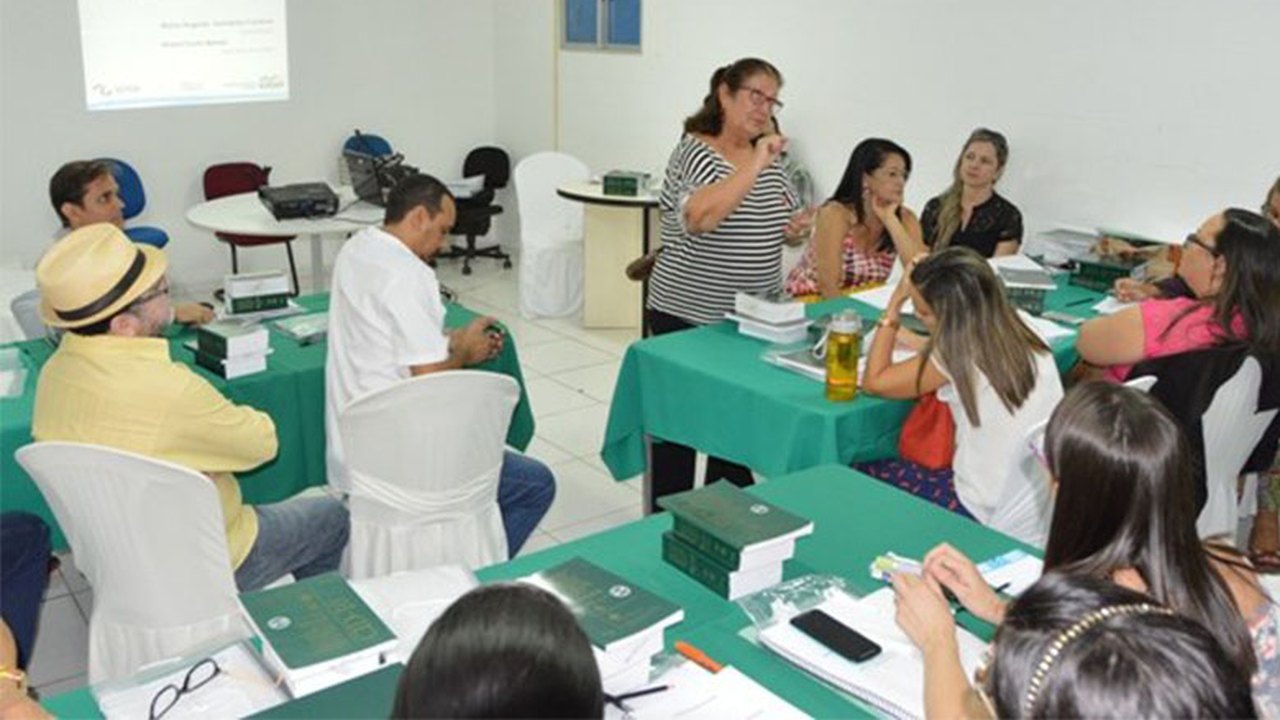 Sesau conhece projeto de cartilha para prevenir o câncer bucal em Alagoas