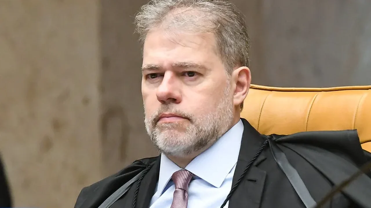 Ministro Dias Toffoli recebe alta hospitalar e vai se recuperar em casa