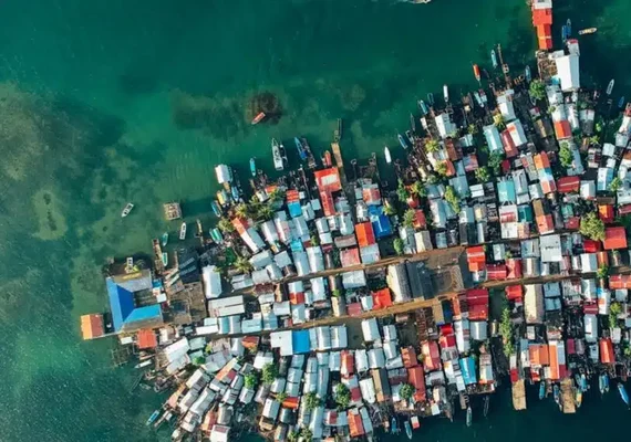 Ilha é evacuada às pressas devido a ameaça de inundação iminente