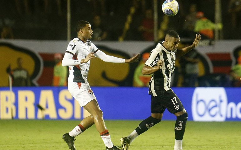 Botafogo tenta retomar vitórias para manter liderança do Brasileiro