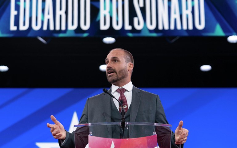 PGR pede condenação de Eduardo Bolsonaro por tentativa de coação contra ministros do STF
