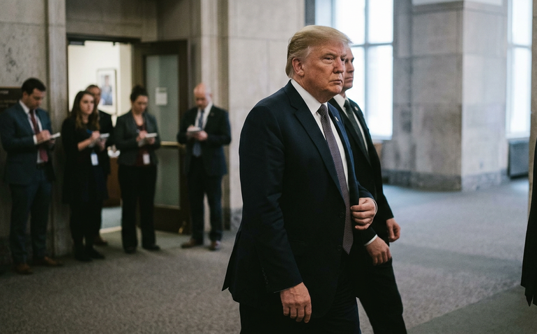 Novos depoimentos citam Trump em caso Epstein; documentos detalham relatos de abuso