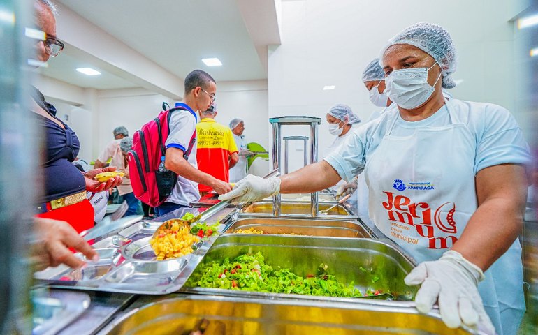 Jerimum completa um ano de reabertura servindo 22 mil refeições por mês a preço popular