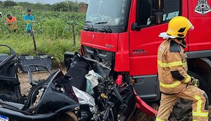 Motorista envolvido no acidente com duas vítimas fatais durante "test-drive" de veículo em Canindé de São Francisco comparece na delegacia