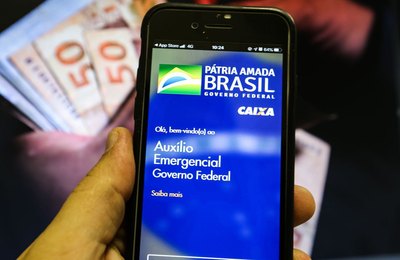 Trabalhadores nascidos em março podem sacar auxílio emergencial