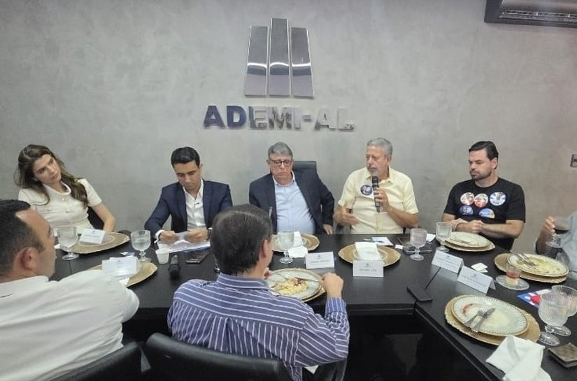 “A construção civil e o mercado imobiliário são vitais para uma AL cada vez mais forte e terão nosso apoio integral no Senado”, assegura Arthur Lira em almoço na Ademi, junto com JHC e Marina