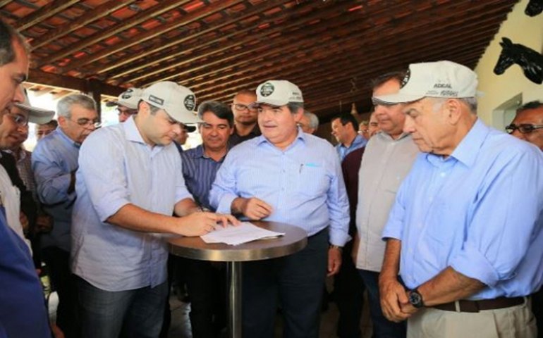 Renan Filho quer carne de Alagoas ocupando supermercados do Estado