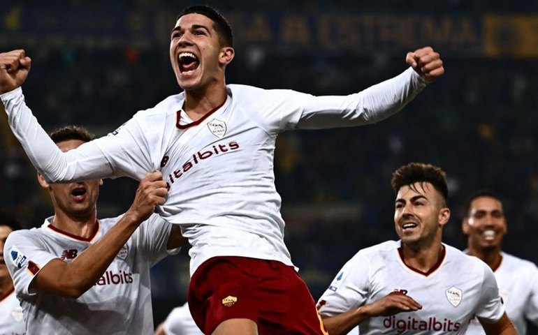 Roma sofre com um a mais, mas Volpato e El Shaarawy selam vitória sobre o Verona