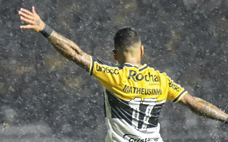 Bahia reage após ficar em desvantagem de dois gols e busca igualdade na casa do Criciúma