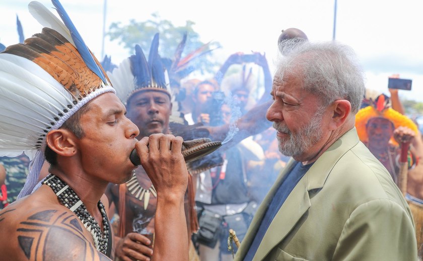 Contra o fantasma da prisão da Lava Jato, índios &#8216;fecham o corpo&#8217; de Lula