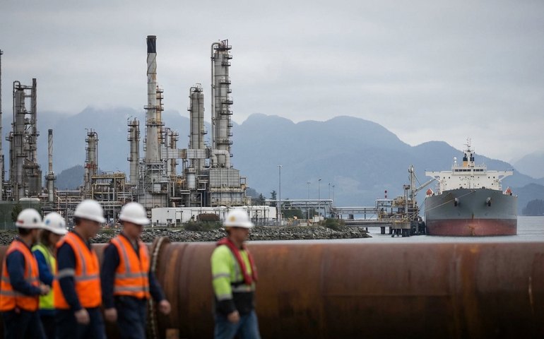 'Ninguém está interessado na democracia', avalia analista sobre intervenção dos EUA na Venezuela