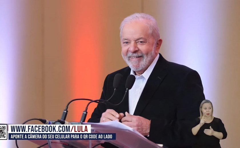 Para combater a fome, Lula pede uma política econômica com maior distribuição de renda