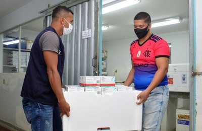 Alagoas amplia imunização contra Covid-19 para pessoas a partir de 42 anos