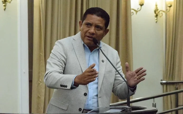 O traidor e os traídos