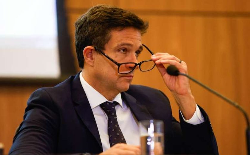 Campos Neto rebate críticas de Haddad e elogia sucessor no Banco Central