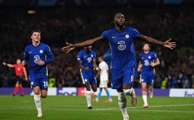 Inter de Milão oficializa a volta do atacante Lukaku: ‘Estou muito feliz aqui’