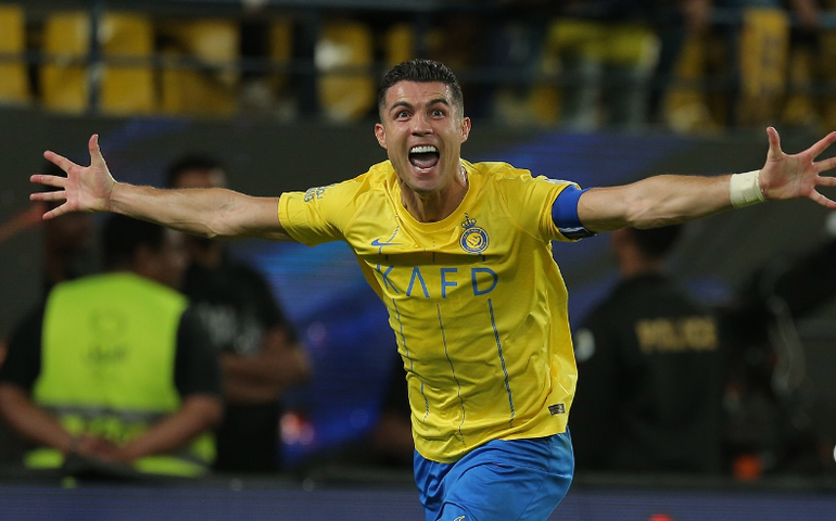 Cristiano Ronaldo marca duas vezes e bate recorde no Campeonato Saudita