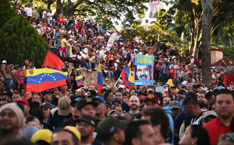 Governo brasileiro enviará diplomatas a Caracas, para reforçar embaixadas do Brasil, da Argentina e do Peru