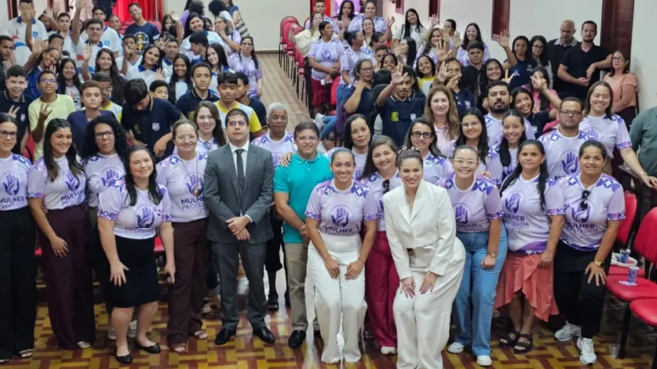 Agosto Lilás em Junqueiro: Estudantes debatem a prevenção à violência contra a mulher