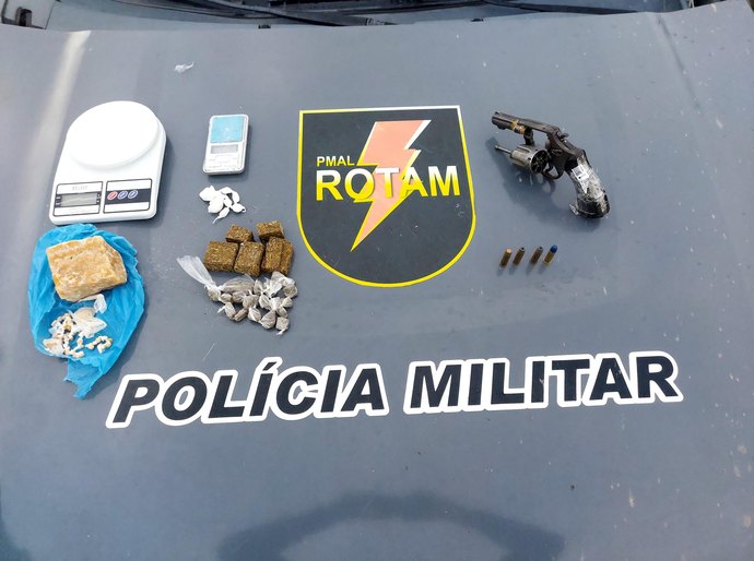 Rotam apreende drogas, arma e prende suspeito durante operação em Rio Largo
