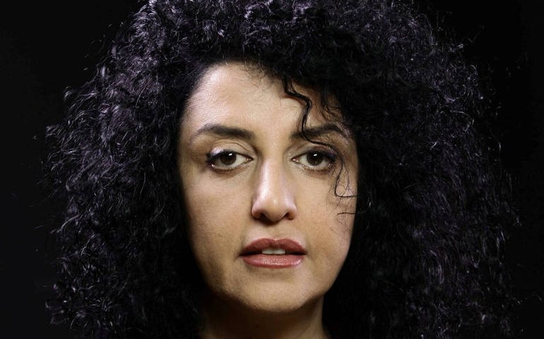 Vencedora iraniana do Nobel da Paz é ferida em confrontos em prisão iraniana