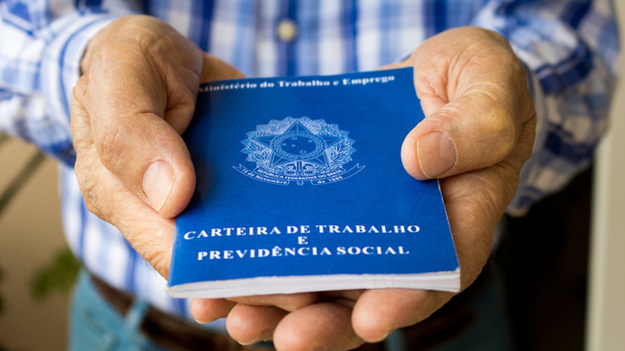 Brasil cria mais de 100 mil novos empregos formais