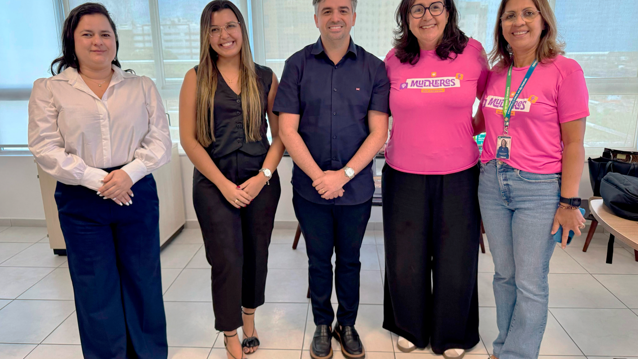 Junta Comercial e Crea assinam termo para acesso a informações empresariais